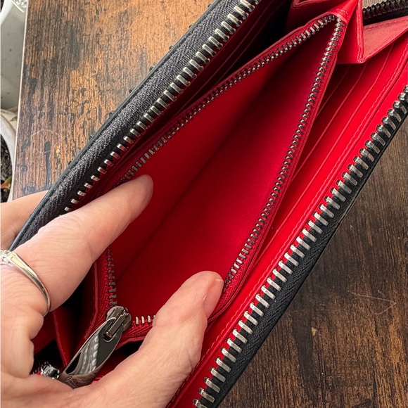 Christian Louboutin Panettone Black Leather Spiked Zippy Wallet Red Interior - Picture 9 of 12